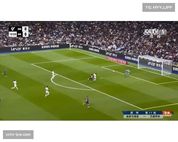 西甲焦点战，巴塞罗那通过一次非常规的战术角球配合打破僵局